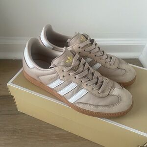 Adidas Tan and White Casual Sneakers